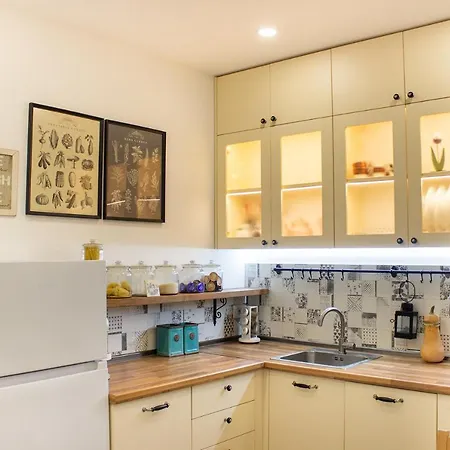 Апартаменты Cozzie By Rv